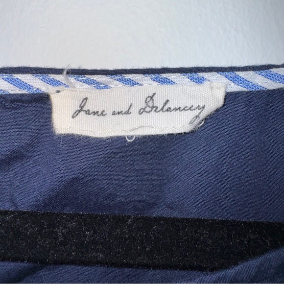Jane and Delancey Navy Blue Bell Sleeve Blouse Striped Cuffs Tie Detail Size XL - Picture 4 of 7